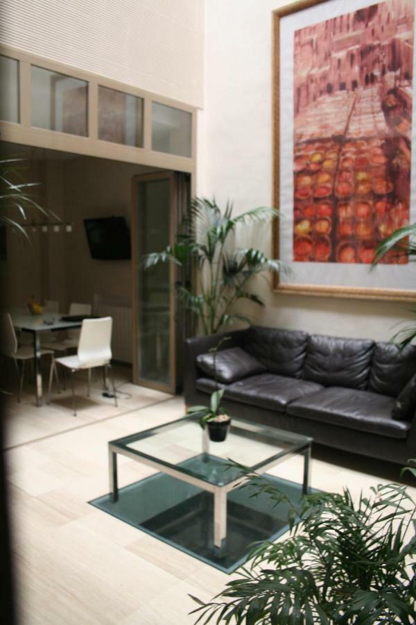 Guest House Europa 12 Siviglia Esterno foto